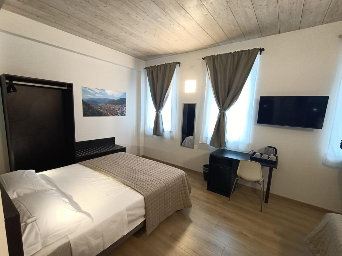 Il B&B Di Piazza Motta Albese Con Cassano Exterior photo