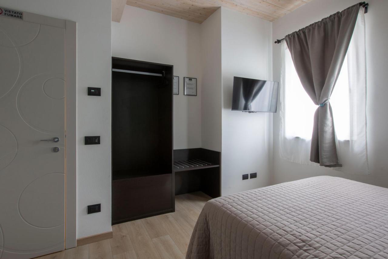 Il B&B Di Piazza Motta Albese Con Cassano Exterior photo