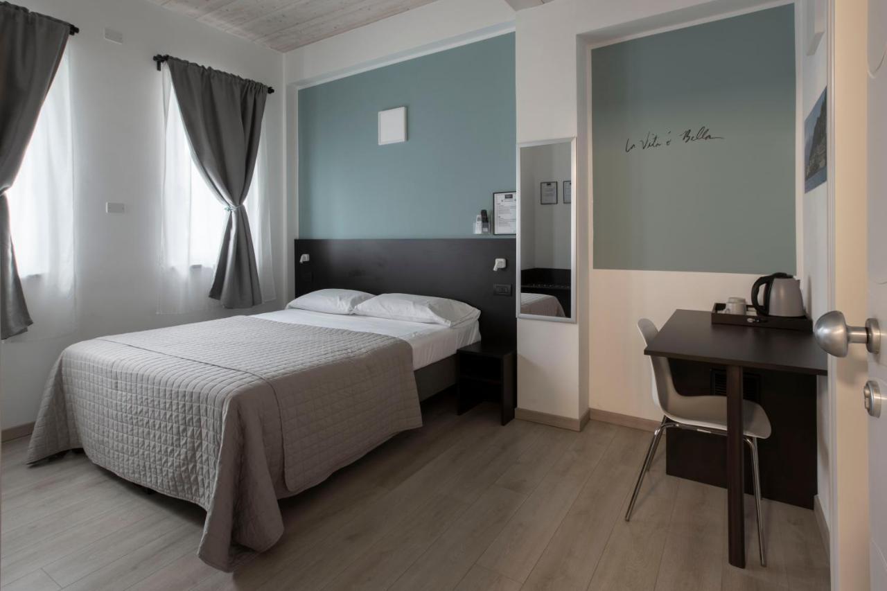 Il B&B Di Piazza Motta Albese Con Cassano Exterior photo